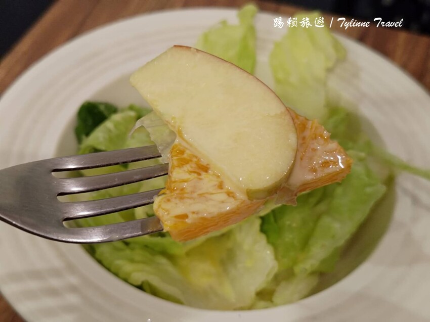 無論是與好友相聚還是帶上毛小孩來放鬆,這間餐酒館的精緻料理和寧靜氛圍都能讓你忘卻煩憂。