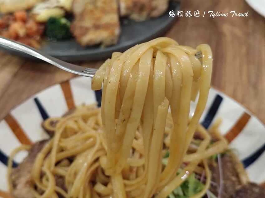 無論是與好友相聚還是帶上毛小孩來放鬆,這間餐酒館的精緻料理和寧靜氛圍都能讓你忘卻煩憂。