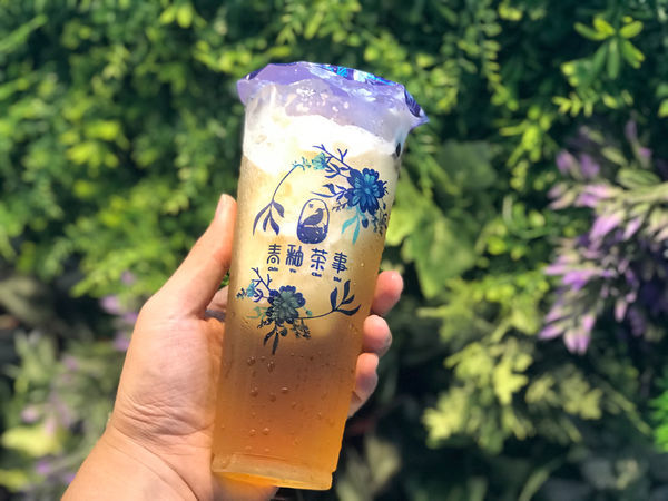 （新莊）新開幕優惠！台中人氣茶飲插旗雙北　超華麗青花瓷奶蓋藍柑橘冰沙美到像藝術品－青釉茶事 新莊店