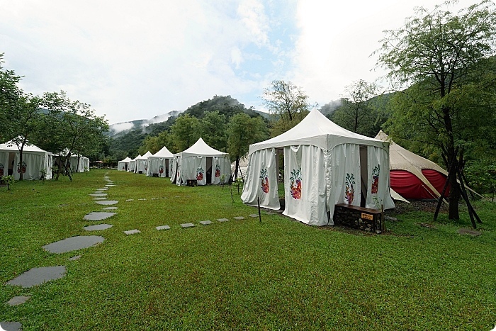 鳳梨屋水上莊園⎮豪華露營露墅Villa。免搭帳直接入住,瀑布鞦韆、鳯梨戲水池,沁涼泉水超過癮,晚上還有夜間高空煙火秀,星空電影院! @捲捲頭 Wonderful 品味。生活 鳳梨屋水上莊園⎮豪華露營露墅Villa。免搭帳直接入住,瀑布鞦韆、鳯梨戲水池,沁涼泉水超過癮,晚上還有夜間高空煙火秀,星空電影院! @捲捲頭 Wonderful 品味。生活