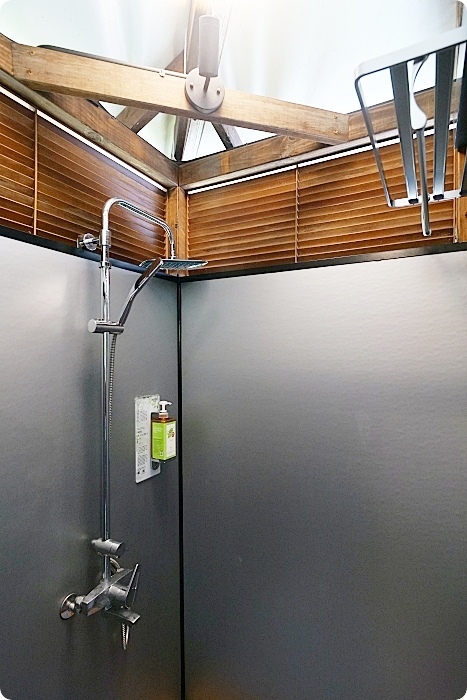 鳳梨屋水上莊園⎮豪華露營露墅Villa。免搭帳直接入住,瀑布鞦韆、鳯梨戲水池,沁涼泉水超過癮,晚上還有夜間高空煙火秀,星空電影院! @捲捲頭 Wonderful 品味。生活 鳳梨屋水上莊園⎮豪華露營露墅Villa。免搭帳直接入住,瀑布鞦韆、鳯梨戲水池,沁涼泉水超過癮,晚上還有夜間高空煙火秀,星空電影院! @捲捲頭 Wonderful 品味。生活