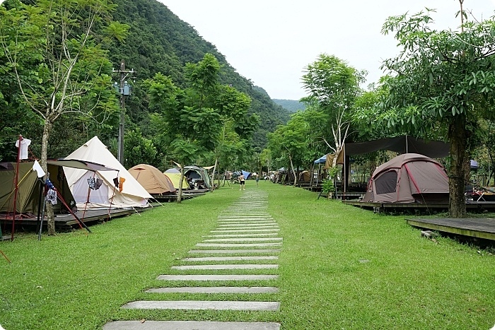 鳳梨屋水上莊園⎮豪華露營露墅Villa。免搭帳直接入住,瀑布鞦韆、鳯梨戲水池,沁涼泉水超過癮,晚上還有夜間高空煙火秀,星空電影院! @捲捲頭 Wonderful 品味。生活 鳳梨屋水上莊園⎮豪華露營露墅Villa。免搭帳直接入住,瀑布鞦韆、鳯梨戲水池,沁涼泉水超過癮,晚上還有夜間高空煙火秀,星空電影院! @捲捲頭 Wonderful 品味。生活