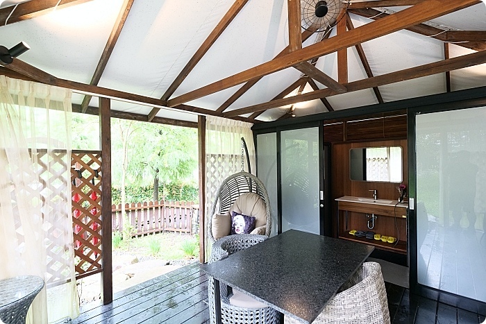 鳳梨屋水上莊園⎮豪華露營露墅Villa。免搭帳直接入住,瀑布鞦韆、鳯梨戲水池,沁涼泉水超過癮,晚上還有夜間高空煙火秀,星空電影院! @捲捲頭 Wonderful 品味。生活 鳳梨屋水上莊園⎮豪華露營露墅Villa。免搭帳直接入住,瀑布鞦韆、鳯梨戲水池,沁涼泉水超過癮,晚上還有夜間高空煙火秀,星空電影院! @捲捲頭 Wonderful 品味。生活