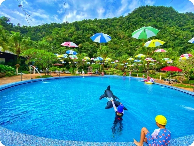 鳳梨屋水上莊園⎮豪華露營露墅Villa。免搭帳直接入住,瀑布鞦韆、鳯梨戲水池,沁涼泉水超過癮,晚上還有夜間高空煙火秀,星空電影院! @捲捲頭 Wonderful 品味。生活 鳳梨屋水上莊園⎮豪華露營露墅Villa。免搭帳直接入住,瀑布鞦韆、鳯梨戲水池,沁涼泉水超過癮,晚上還有夜間高空煙火秀,星空電影院! @捲捲頭 Wonderful 品味。生活