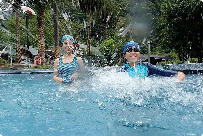 鳳梨屋水上莊園⎮豪華露營露墅Villa。免搭帳直接入住,瀑布鞦韆、鳯梨戲水池,沁涼泉水超過癮,晚上還有夜間高空煙火秀,星空電影院! @捲捲頭 Wonderful 品味。生活 鳳梨屋水上莊園⎮豪華露營露墅Villa。免搭帳直接入住,瀑布鞦韆、鳯梨戲水池,沁涼泉水超過癮,晚上還有夜間高空煙火秀,星空電影院! @捲捲頭 Wonderful 品味。生活