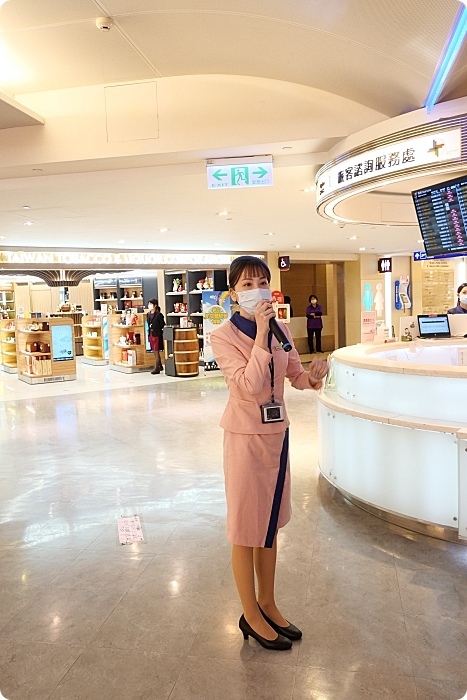 AirAsia 小小航空體驗班⎪裝扮成小小空服員、小小地勤嗨翻桃園機場，check-in行李、登機廣播，還能近距離看飛機起飛！ @捲捲頭 Wonderful 品味。生活