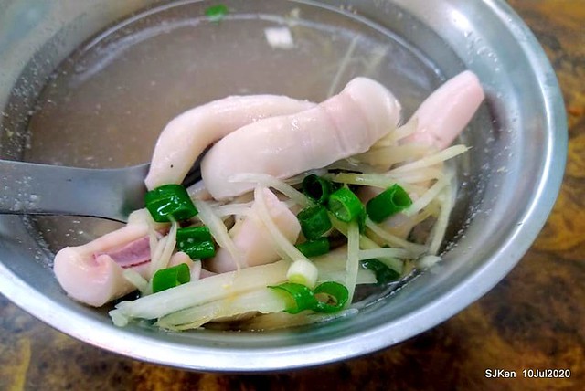 Seafood fried rcie, fried egg & cuttlefish soup at Taiwan style eatery, Taipei, Taiwan, SJKen, Jul 10, 2020.
