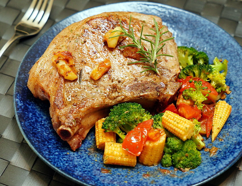 【宅配】陞煇食品.超狂豪華火鍋組前500名送戰斧豬排2隻、加LINE友送貢丸!