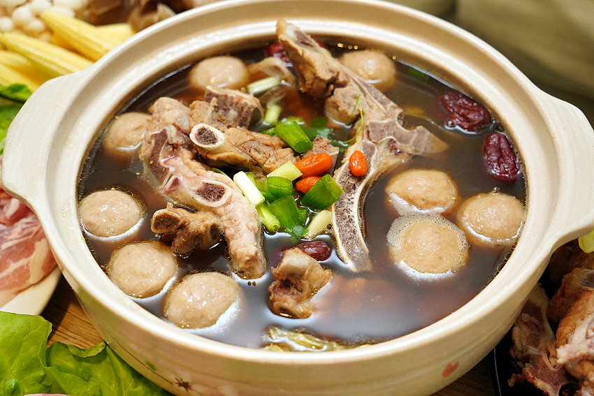 【宅配】陞煇食品.超狂豪華火鍋組前500名送戰斧豬排2隻、加LINE友送貢丸!