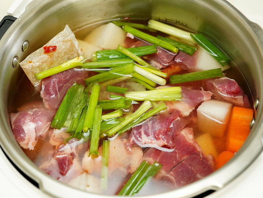 【宅配】陞煇食品.超狂豪華火鍋組前500名送戰斧豬排2隻、加LINE友送貢丸!