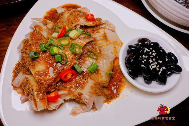 [食記] 新竹東區-墨簡單料理 居酒屋(晚上時段) 必點老皮嫩肉豆腐香開胃酸  微微的電流花椒川味椒麻雞 隱藏在巷弄裡的美味台式居酒屋