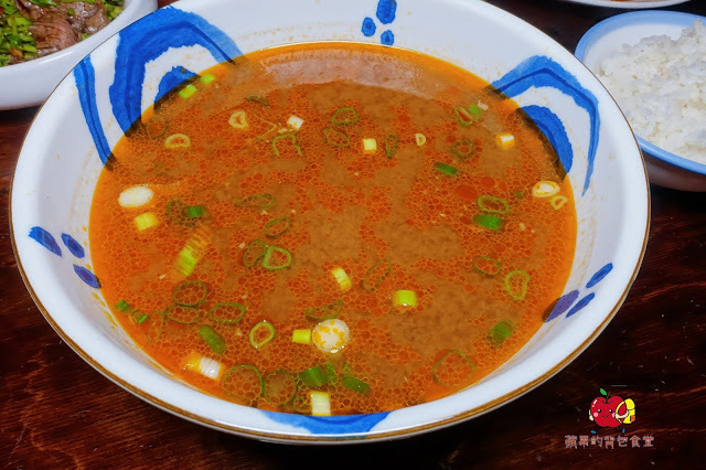 [食記] 新竹東區-墨簡單料理 居酒屋(晚上時段) 必點老皮嫩肉豆腐香開胃酸  微微的電流花椒川味椒麻雞 隱藏在巷弄裡的美味台式居酒屋