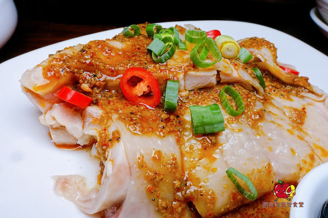 [食記] 新竹東區-墨簡單料理 居酒屋(晚上時段) 必點老皮嫩肉豆腐香開胃酸  微微的電流花椒川味椒麻雞 隱藏在巷弄裡的美味台式居酒屋