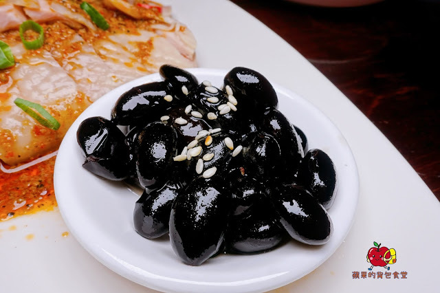 [食記] 新竹東區-墨簡單料理 居酒屋(晚上時段) 必點老皮嫩肉豆腐香開胃酸  微微的電流花椒川味椒麻雞 隱藏在巷弄裡的美味台式居酒屋