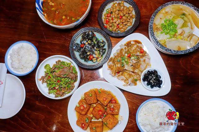 [食記] 新竹東區-墨簡單料理 居酒屋(晚上時段) 必點老皮嫩肉豆腐香開胃酸  微微的電流花椒川味椒麻雞 隱藏在巷弄裡的美味台式居酒屋