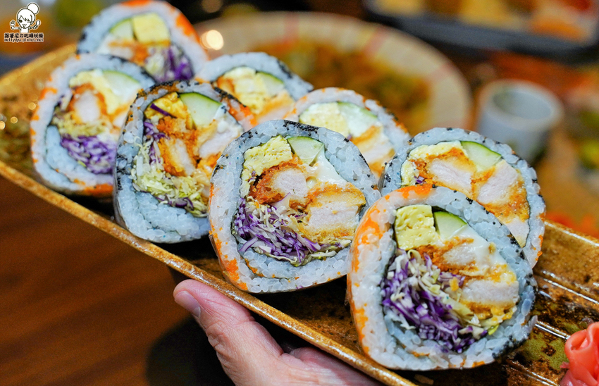 療癒日式鮮味美食、爆料大份量豬排卷壽司、必點創意丼飯，聚餐就愛有樂町日本料理｜壽星贈生魚片蛋糕 - 跟著尼力吃喝玩樂＆親子生活