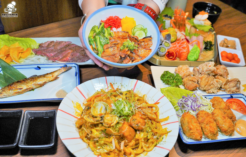 療癒日式鮮味美食、爆料大份量豬排卷壽司、必點創意丼飯，聚餐就愛有樂町日本料理｜壽星贈生魚片蛋糕 - 跟著尼力吃喝玩樂＆親子生活