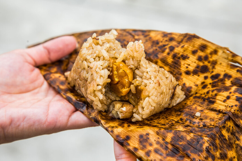 新北石門俞家肉粽！台灣最北端胡椒肉粽，24小時不打烊必買鳳螺燒酒螺。