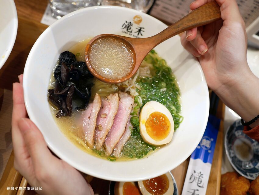 【苗栗竹南美食】滝禾製麵所竹南環市店,文青風日式平價拉麵店!內文附詳細菜單價位介紹。 @熊寶小榆の旅遊日記