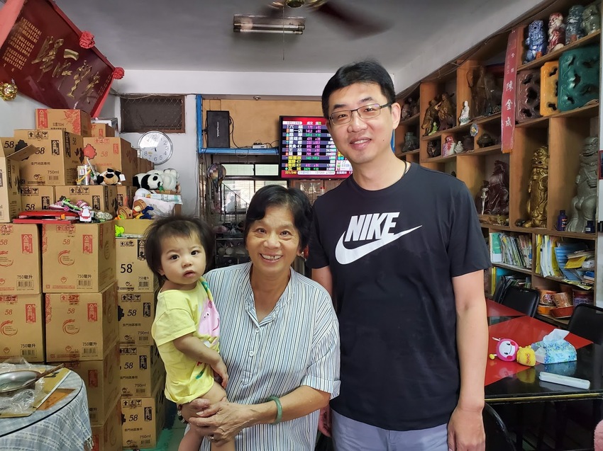 【離島-金門旅遊#7】麗蓮小吃|尋找舅舅記憶中當兵的味道、金門媽媽炒泡麵給你吃!