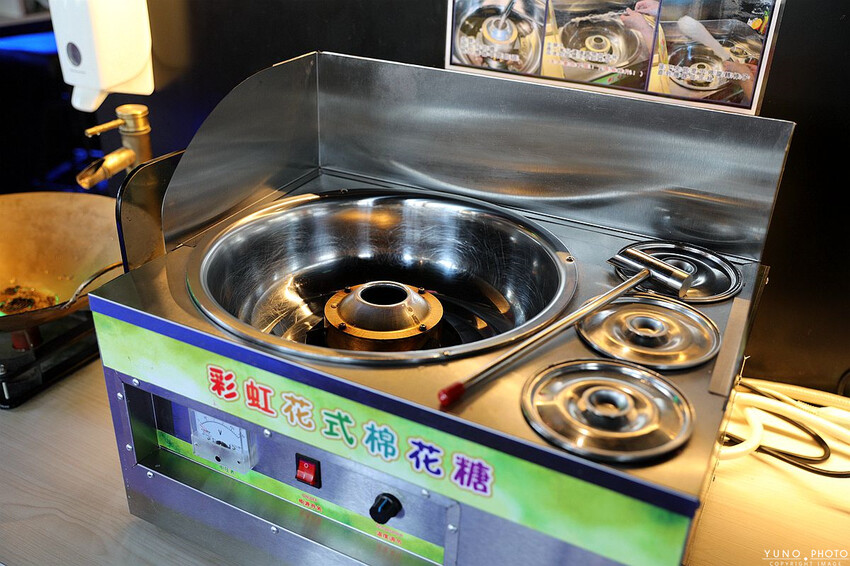 台中市沙鹿區全台最潮夜店工業風麻辣鍋！讓人回味的湯底與食材