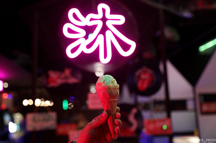 台中市沙鹿區全台最潮夜店工業風麻辣鍋！讓人回味的湯底與食材