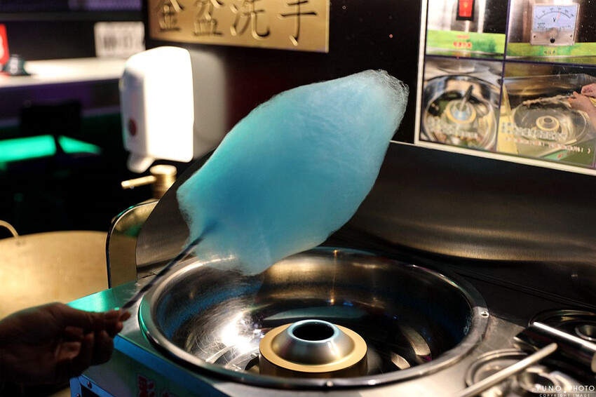 台中市沙鹿區全台最潮夜店工業風麻辣鍋！讓人回味的湯底與食材