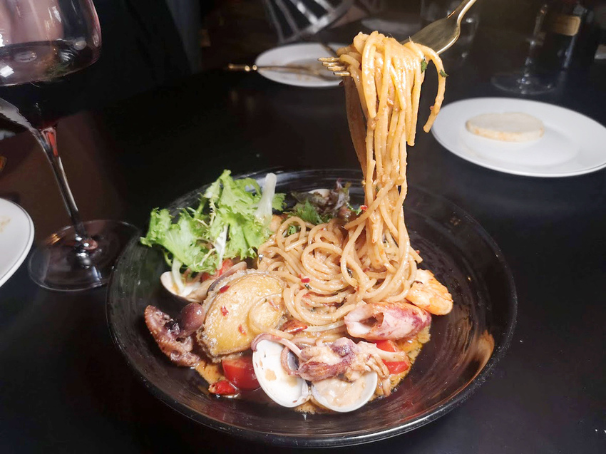 Rich大亨餐酒館/中山區餐酒館/中山區消夜/中山區網美餐廳推薦