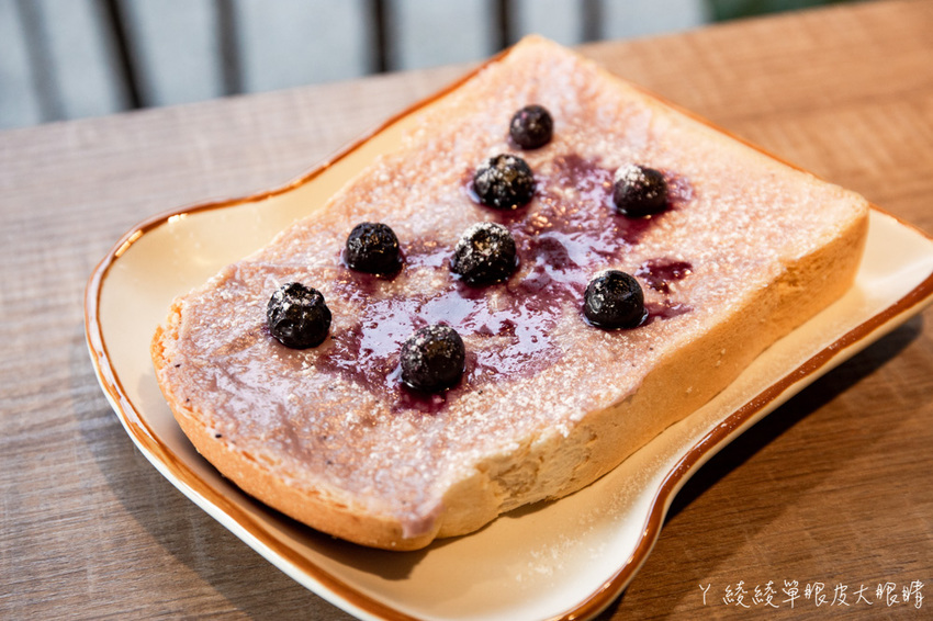 新竹早午餐|是時候,辛志平校長故居後巷的低調早午餐店!像鮭魚卵啵啵口感的爆爆珠氣泡飲