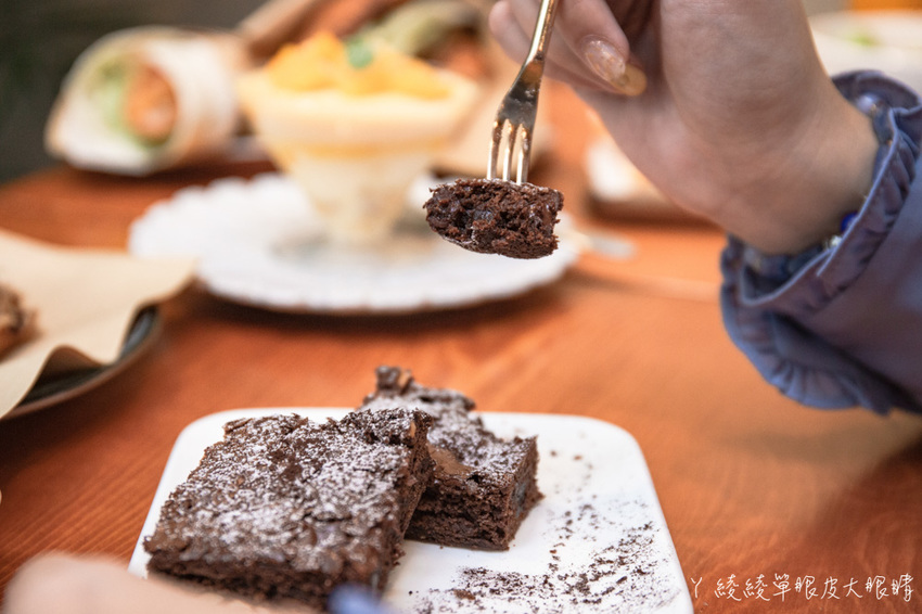 新竹早午餐|是時候,辛志平校長故居後巷的低調早午餐店!像鮭魚卵啵啵口感的爆爆珠氣泡飲
