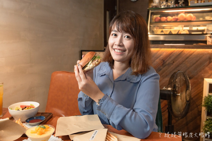 新竹早午餐|是時候,辛志平校長故居後巷的低調早午餐店!像鮭魚卵啵啵口感的爆爆珠氣泡飲