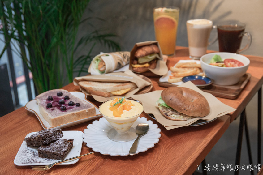 新竹早午餐|是時候,辛志平校長故居後巷的低調早午餐店!像鮭魚卵啵啵口感的爆爆珠氣泡飲