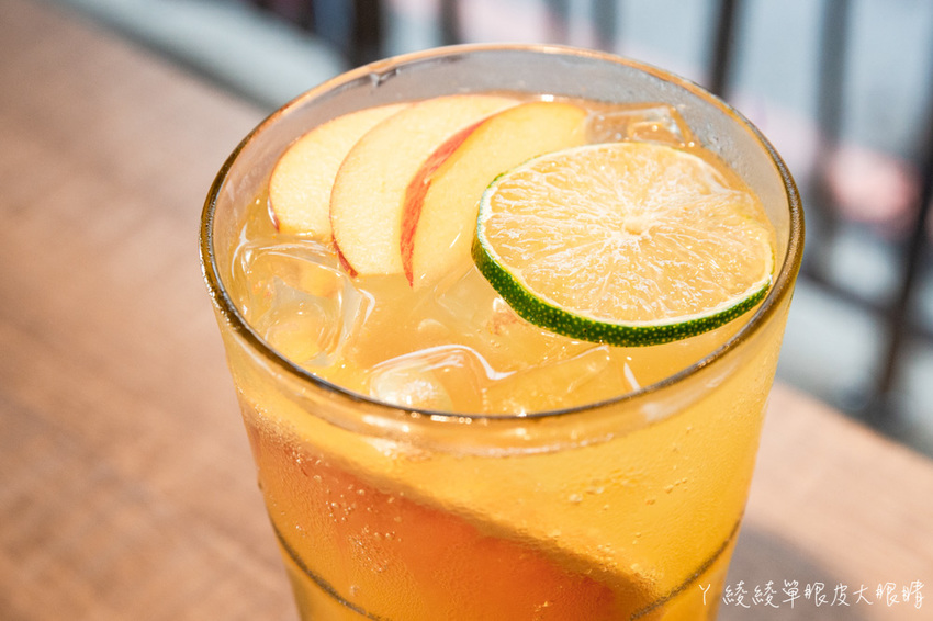 新竹早午餐|是時候,辛志平校長故居後巷的低調早午餐店!像鮭魚卵啵啵口感的爆爆珠氣泡飲