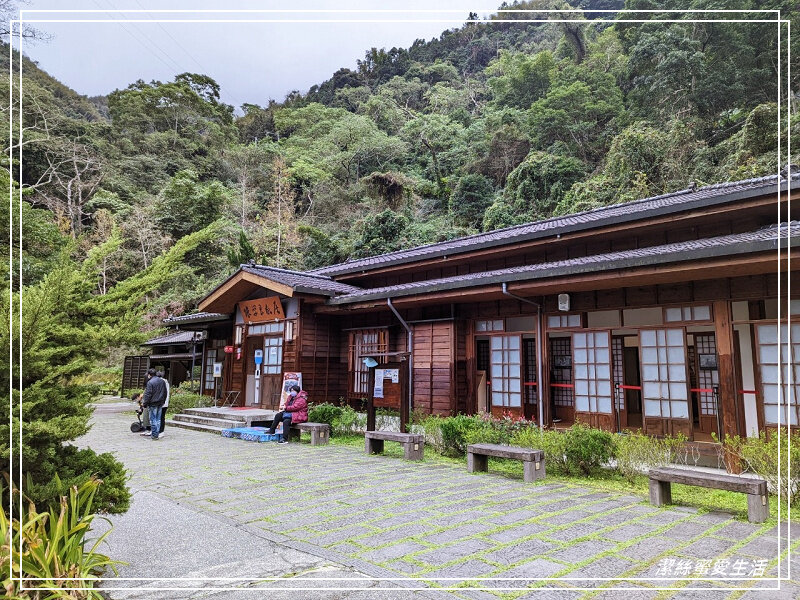 張學良文化園區 x三毛故居(夢屋)-新竹/五峰清泉風景區怎麼玩?漫步賞櫻走吊橋逛市集+將軍湯泡腳好舒暢