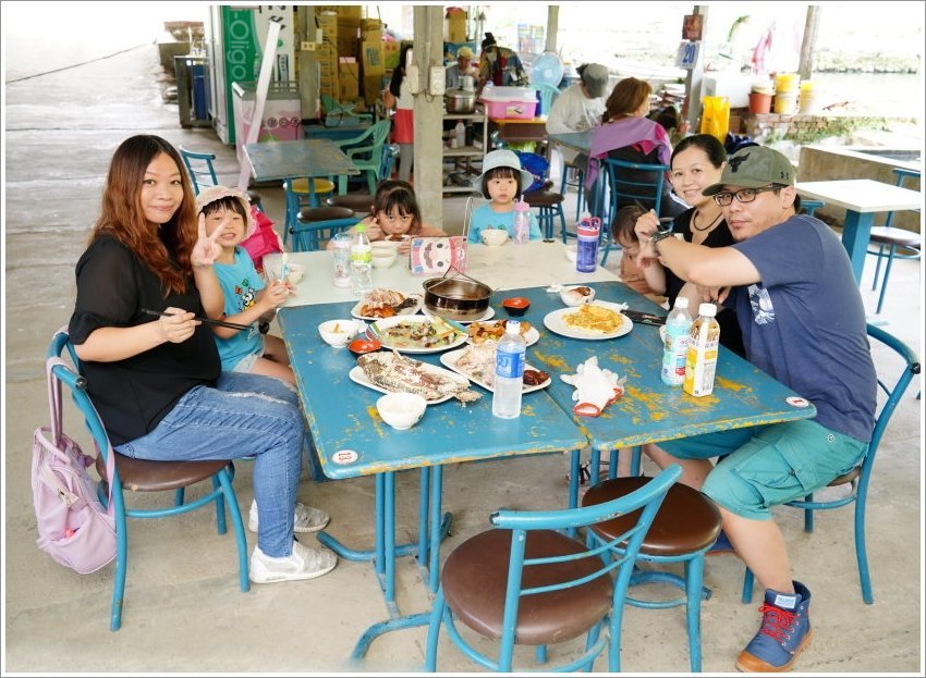 【桃園大溪親子景點】花鹿秘境-李家摸蜆農場．餵小鹿、迷你豬、釣蝦、釣魚、玩水~