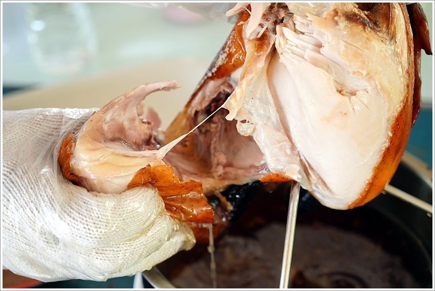 【桃園大溪親子景點】花鹿秘境-李家摸蜆農場．餵小鹿、迷你豬、釣蝦、釣魚、玩水~