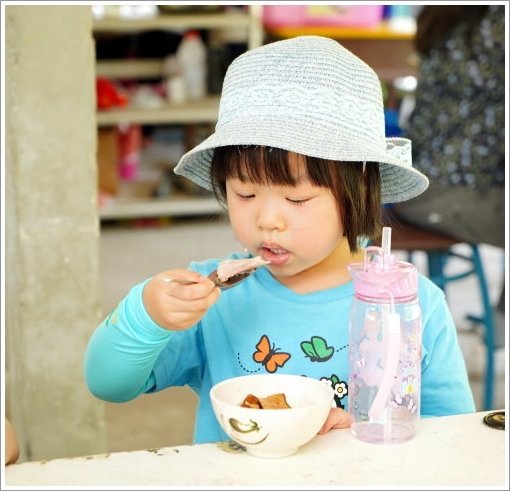 【桃園大溪親子景點】花鹿秘境-李家摸蜆農場．餵小鹿、迷你豬、釣蝦、釣魚、玩水~