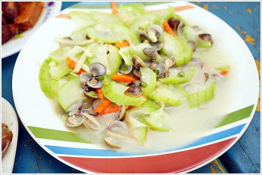 【桃園大溪親子景點】花鹿秘境-李家摸蜆農場．餵小鹿、迷你豬、釣蝦、釣魚、玩水~