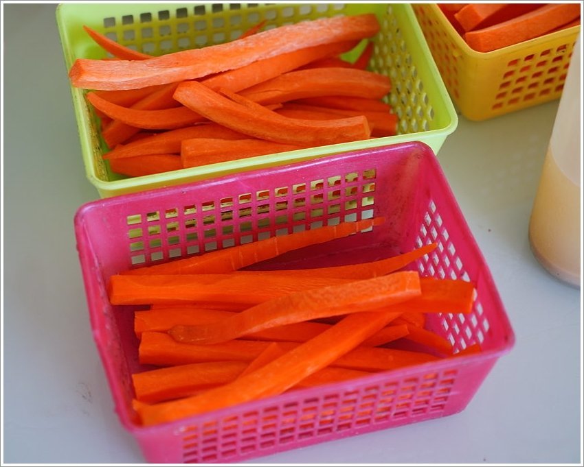 【桃園大溪親子景點】花鹿秘境-李家摸蜆農場．餵小鹿、迷你豬、釣蝦、釣魚、玩水~