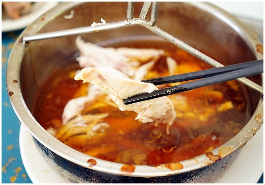 【桃園大溪親子景點】花鹿秘境-李家摸蜆農場．餵小鹿、迷你豬、釣蝦、釣魚、玩水~