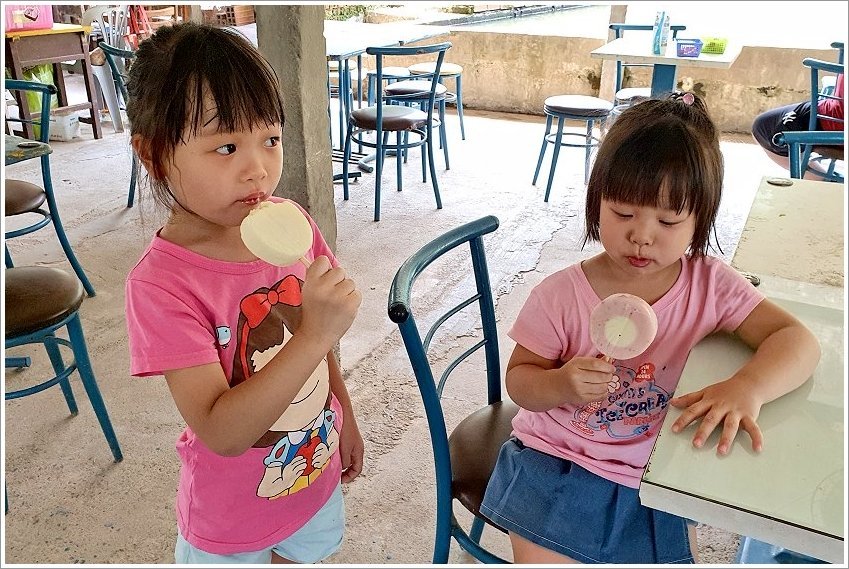 【桃園大溪親子景點】花鹿秘境-李家摸蜆農場．餵小鹿、迷你豬、釣蝦、釣魚、玩水~