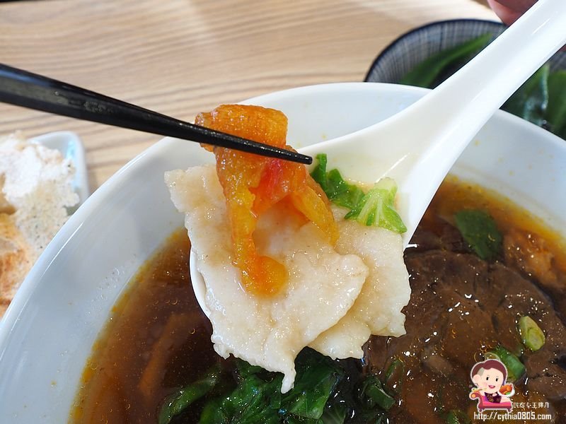 桃園中壢美食-山城亭-在田中央的牛肉麵,湯頭精緻好喝,還有好吃的日式雪花餃子 @民宿女王芽月-美食.旅遊.全台趴趴走