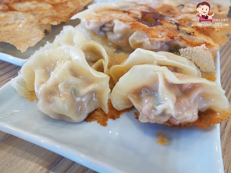 桃園中壢美食-山城亭-在田中央的牛肉麵,湯頭精緻好喝,還有好吃的日式雪花餃子 @民宿女王芽月-美食.旅遊.全台趴趴走