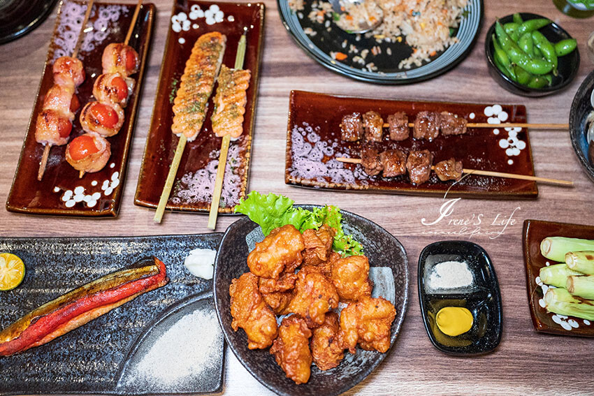 永和超人氣日式串燒居酒屋，2千多則評論高達4.9分！烤物炸物都厲害、炒飯份量超足，吃巧又吃飽 @Irene's 食旅．時旅