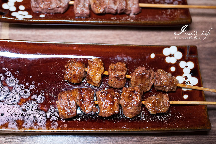 永和超人氣日式串燒居酒屋，2千多則評論高達4.9分！烤物炸物都厲害、炒飯份量超足，吃巧又吃飽 @Irene's 食旅．時旅