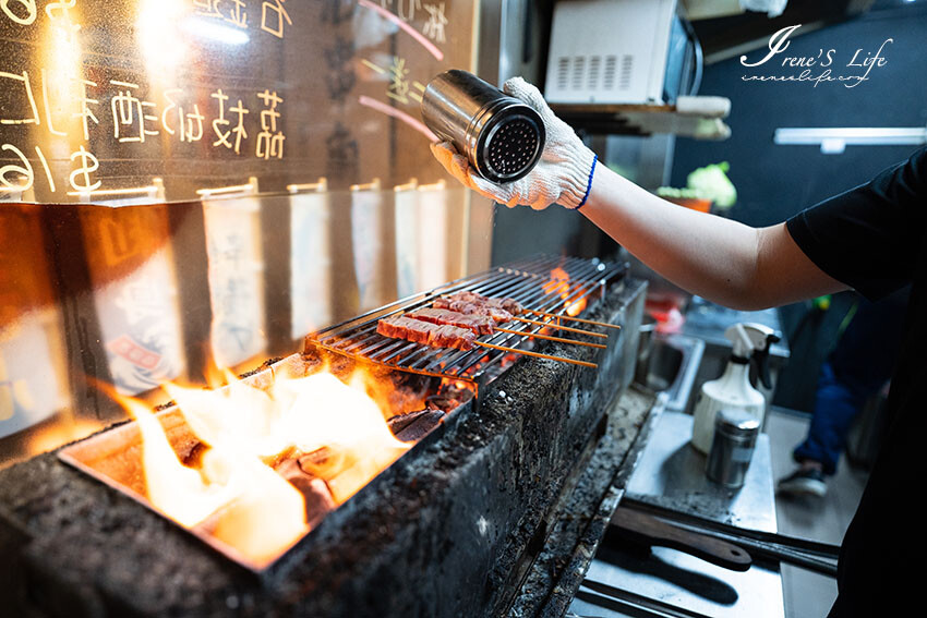 永和超人氣日式串燒居酒屋，2千多則評論高達4.9分！烤物炸物都厲害、炒飯份量超足，吃巧又吃飽 @Irene's 食旅．時旅