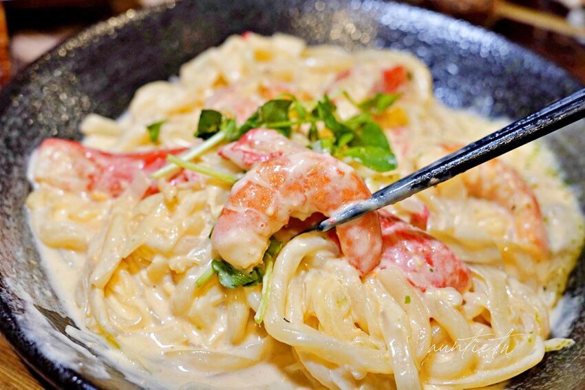 【新北】永和｜老串角居酒屋永和店，串燒、炸物，道道都是下酒好菜，日本清酒、生啤酒，永和日式居酒屋推薦