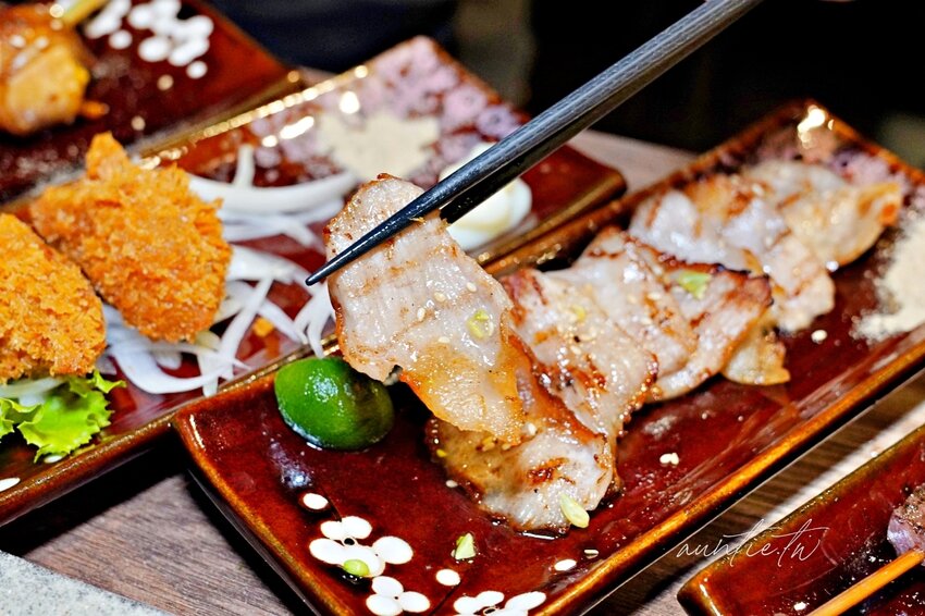 【新北】永和｜老串角居酒屋永和店，串燒、炸物，道道都是下酒好菜，日本清酒、生啤酒，永和日式居酒屋推薦