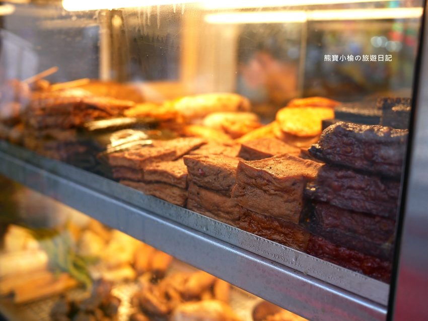 台中秘醬滷味北區永興店(OK超商騎樓),外帶美食冷滷味下午三點就開賣,必吃秘醬乾麵和滷炸豆腐! @熊寶小榆の旅遊日記