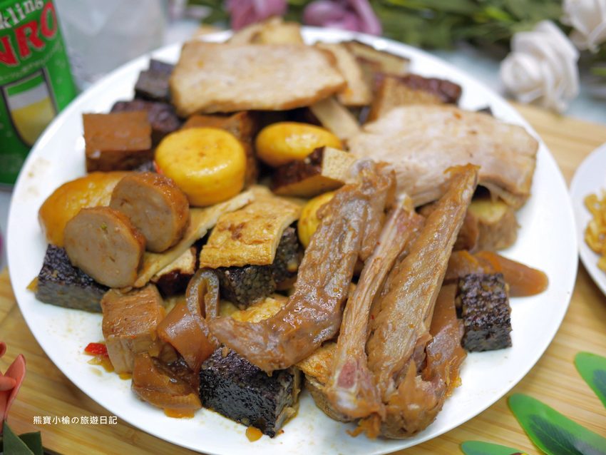 台中秘醬滷味北區永興店(OK超商騎樓),外帶美食冷滷味下午三點就開賣,必吃秘醬乾麵和滷炸豆腐! @熊寶小榆の旅遊日記